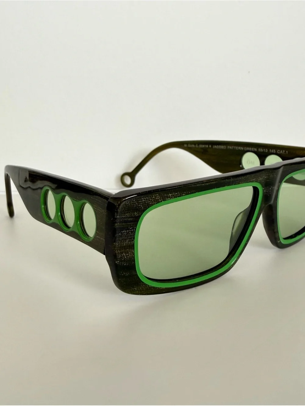 NEW!!! MO European brand sunglasses Retail 350$